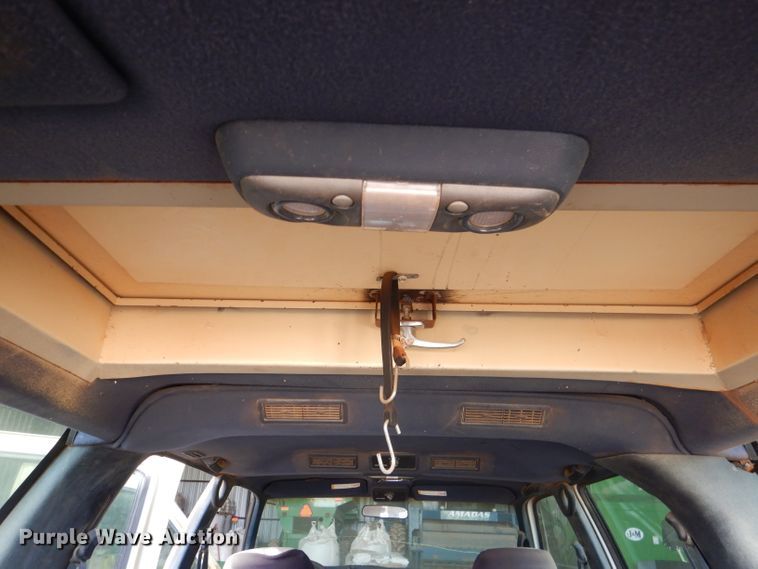 image for item HC9167 1997 Chevrolet Suburban  SUV