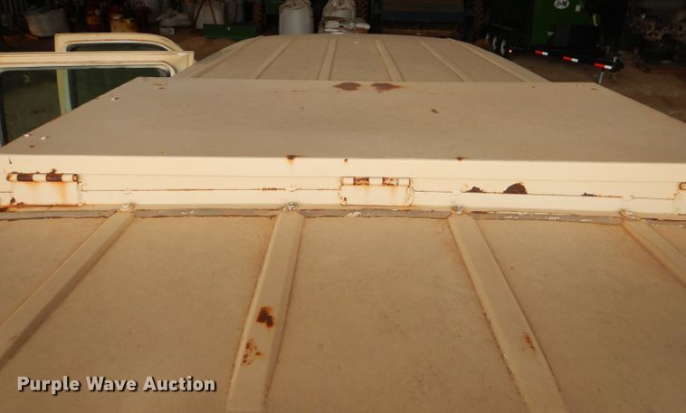 image for item HC9167 1997 Chevrolet Suburban  SUV