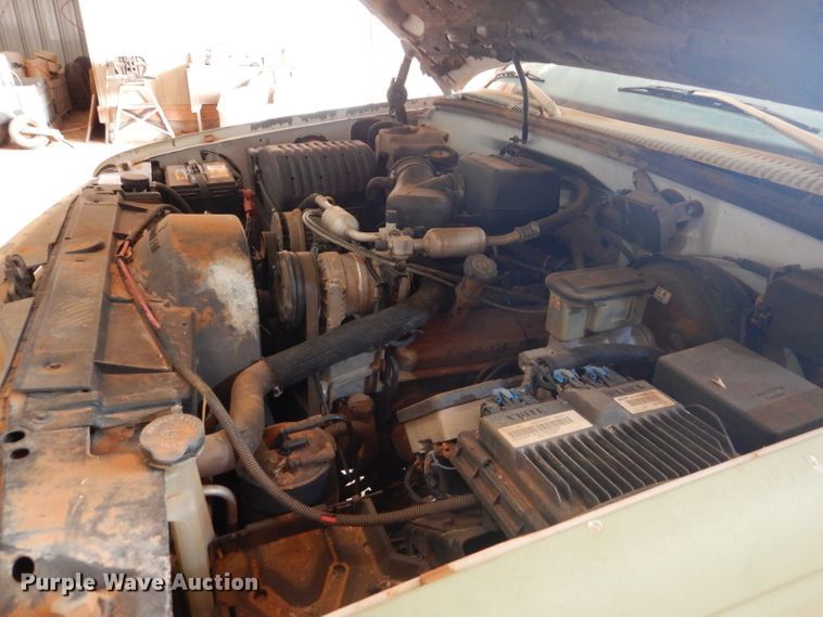 image for item HC9167 1997 Chevrolet Suburban  SUV