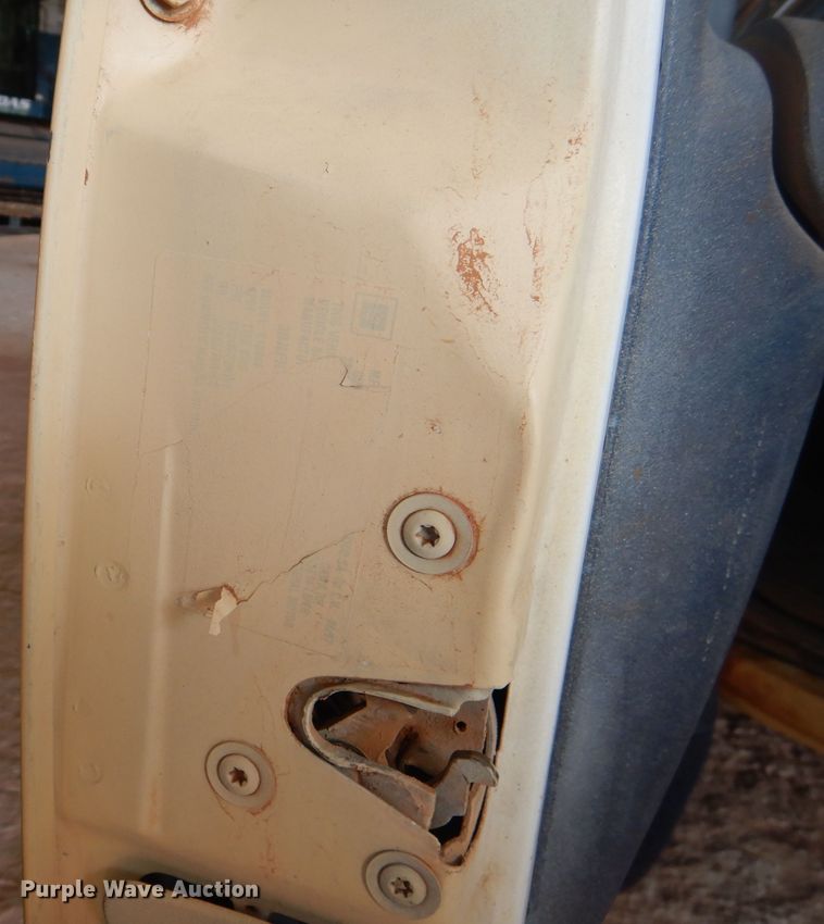 image for item HC9167 1997 Chevrolet Suburban  SUV