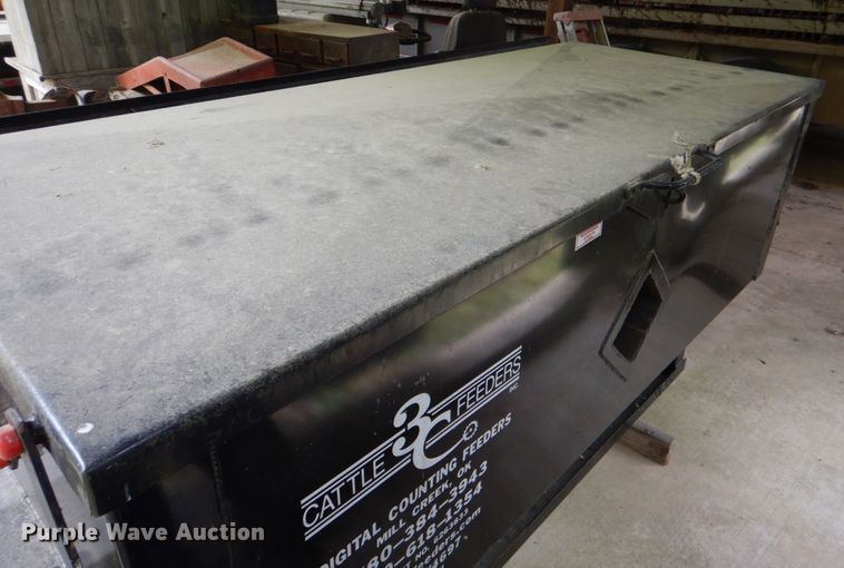 image for item HC9252 3C Cattle Feeders  automatic feeder