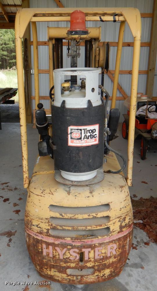 image for item HC9273 Hyster S30A  forklift