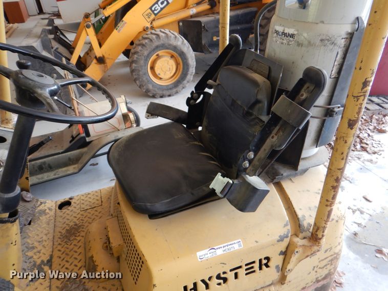 image for item HC9273 Hyster S30A  forklift
