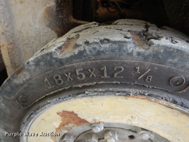 image for item HC9273 Hyster S30A  forklift