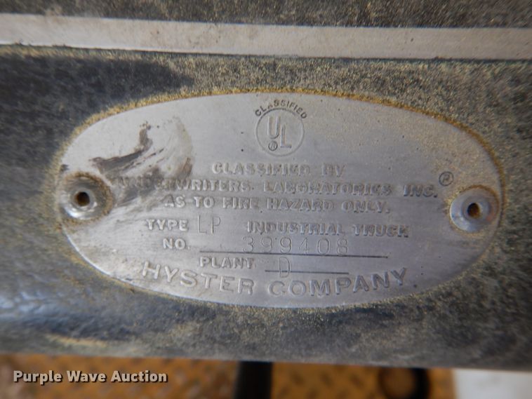 image for item HC9273 Hyster S30A  forklift