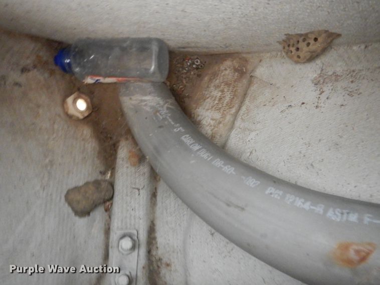 image for item HE9579 1997 Baja Outlaw  boat