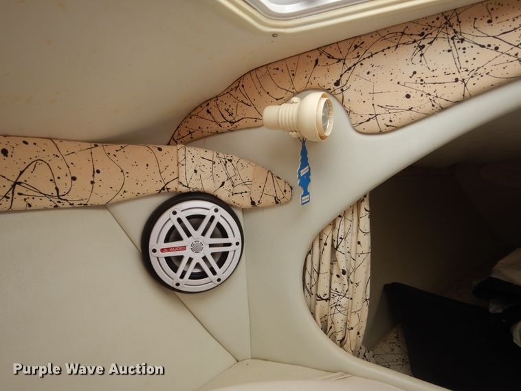 image for item HE9579 1997 Baja Outlaw  boat