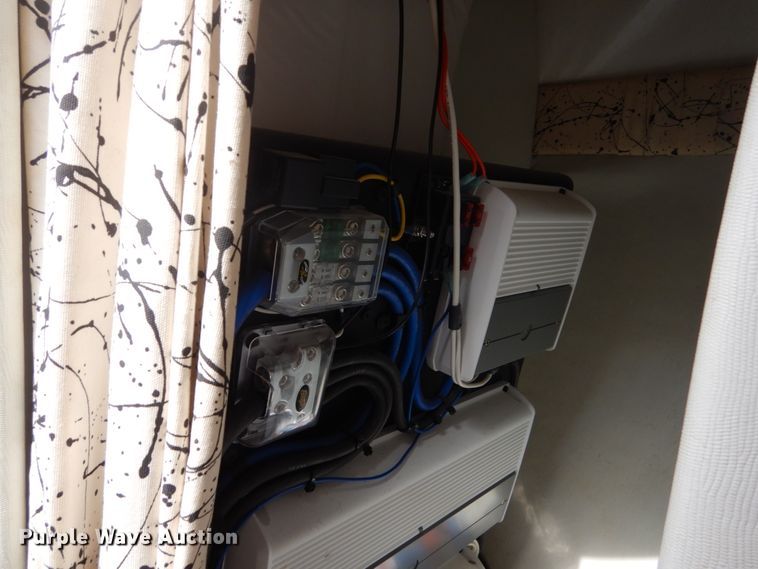 image for item HE9579 1997 Baja Outlaw  boat