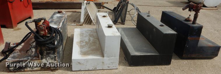 image for item HF9204 (4) 105 gallon fuel tanks