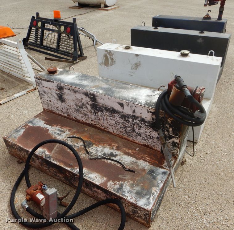 image for item HF9204 (4) 105 gallon fuel tanks