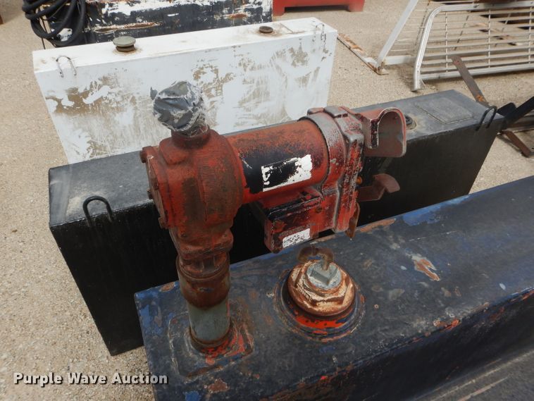 image for item HF9204 (4) 105 gallon fuel tanks