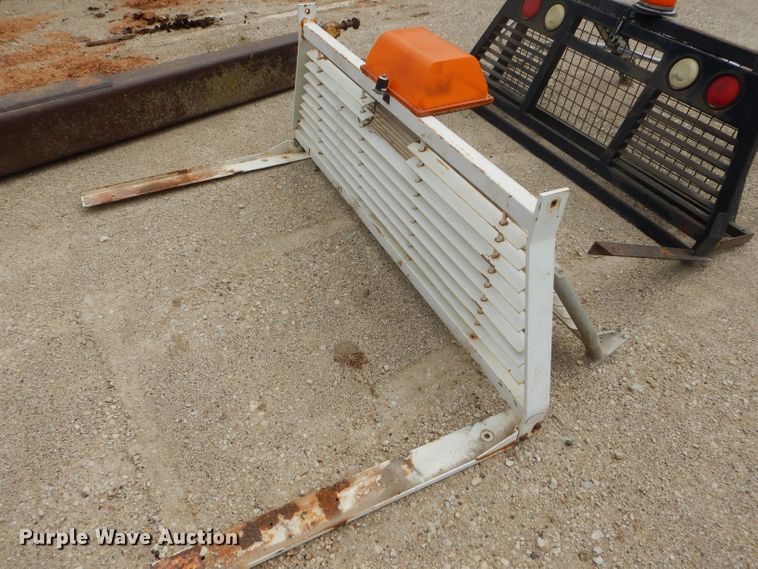 image for item HF9205 (4) headache racks