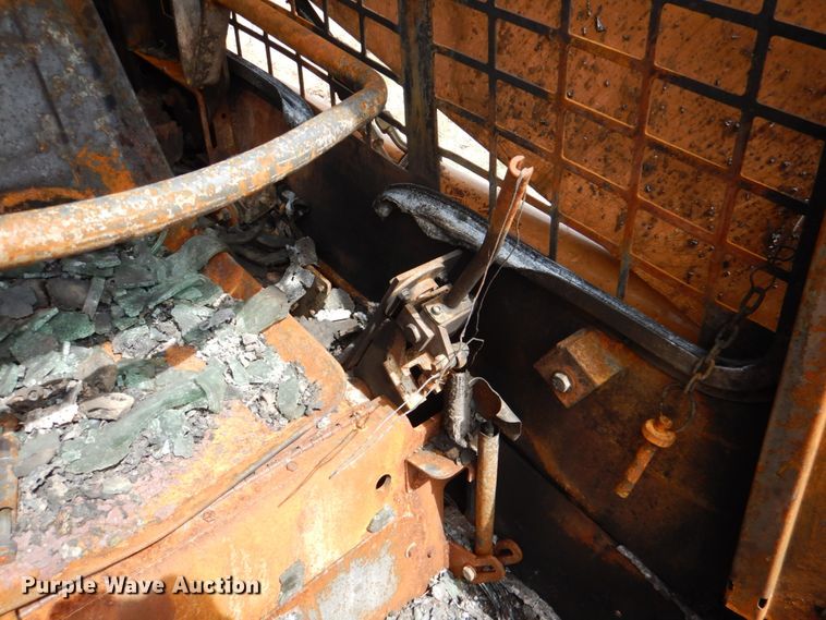 image for item HL9447 2005 Case 85XT  skid steer loader