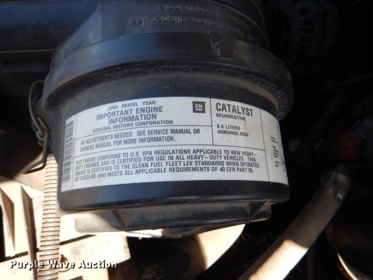 image for item HL9455 2004 Chevrolet Express G3500  shuttle bus