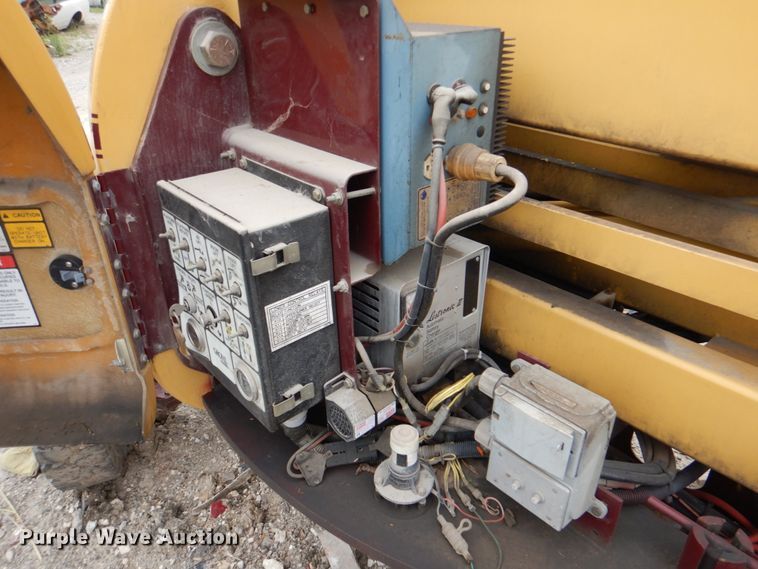 image for item HL9456 1999 Grove AMZ51E  boom lift