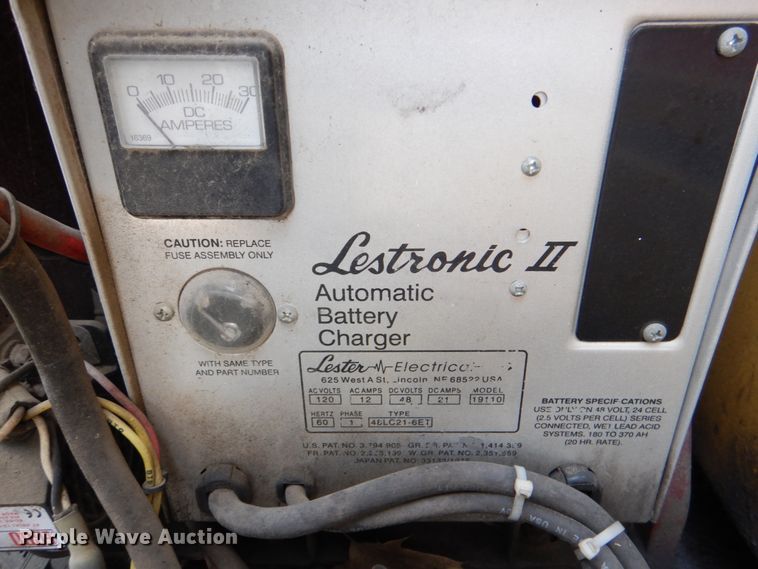 image for item HL9456 1999 Grove AMZ51E  boom lift