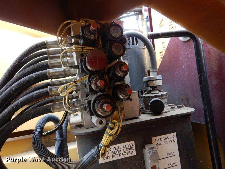 image for item HL9456 1999 Grove AMZ51E  boom lift