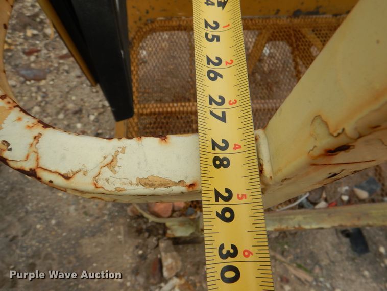 image for item HL9456 1999 Grove AMZ51E  boom lift