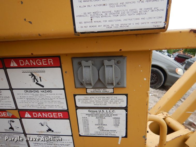 image for item HL9456 1999 Grove AMZ51E  boom lift