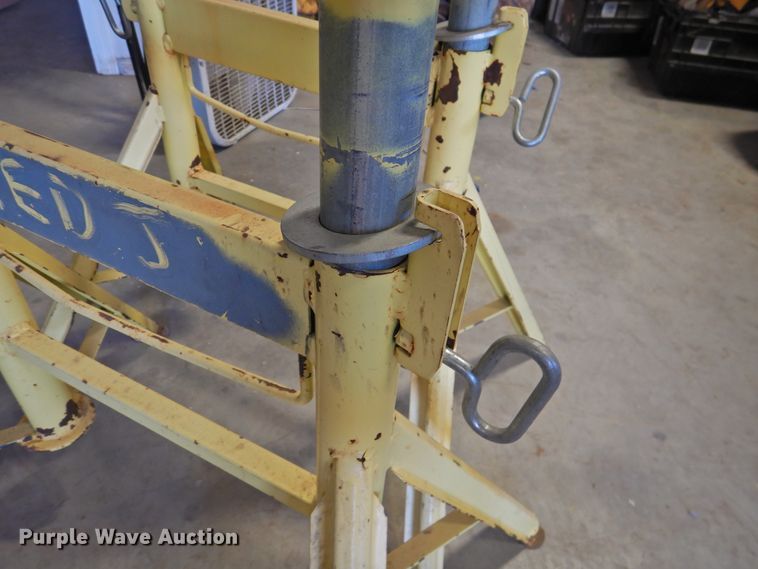 image for item HN9144 Sumner Manufacturing Pro-Roll  pipe stands