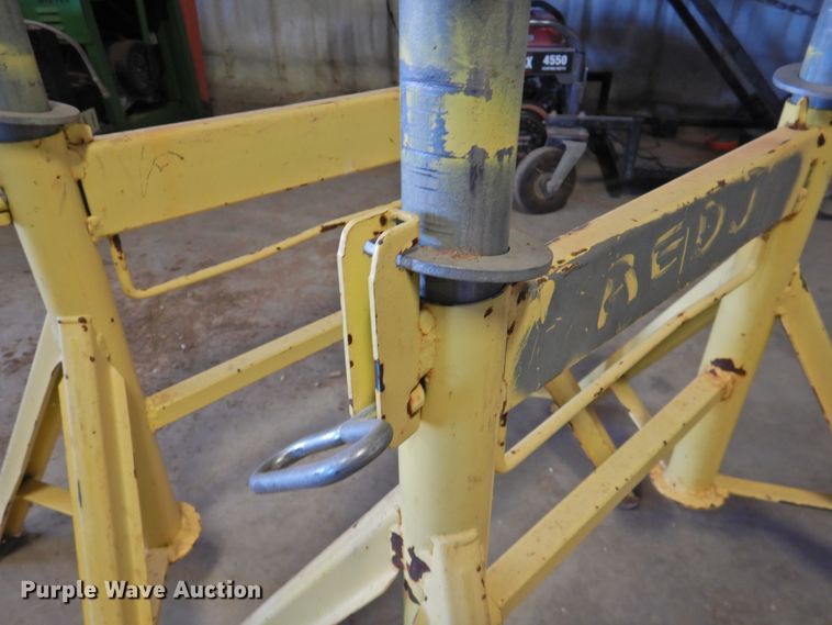 image for item HN9144 Sumner Manufacturing Pro-Roll  pipe stands