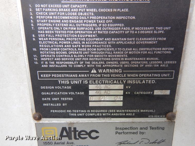 image for item HR9249 2004 GMC C7500  forestry bucket truck