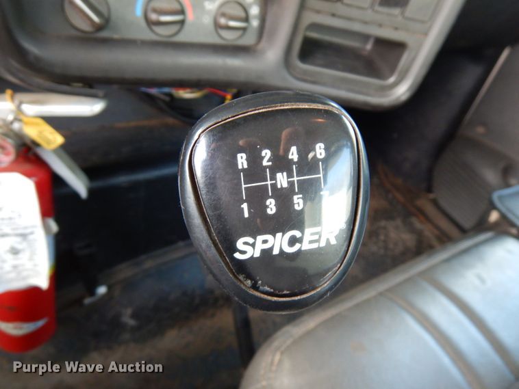 image for item HR9249 2004 GMC C7500  forestry bucket truck