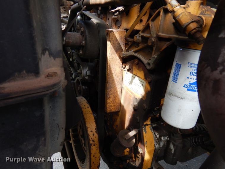 image for item HR9249 2004 GMC C7500  forestry bucket truck