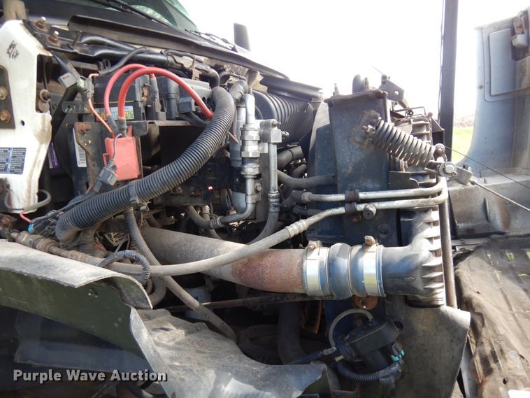 image for item HR9249 2004 GMC C7500  forestry bucket truck