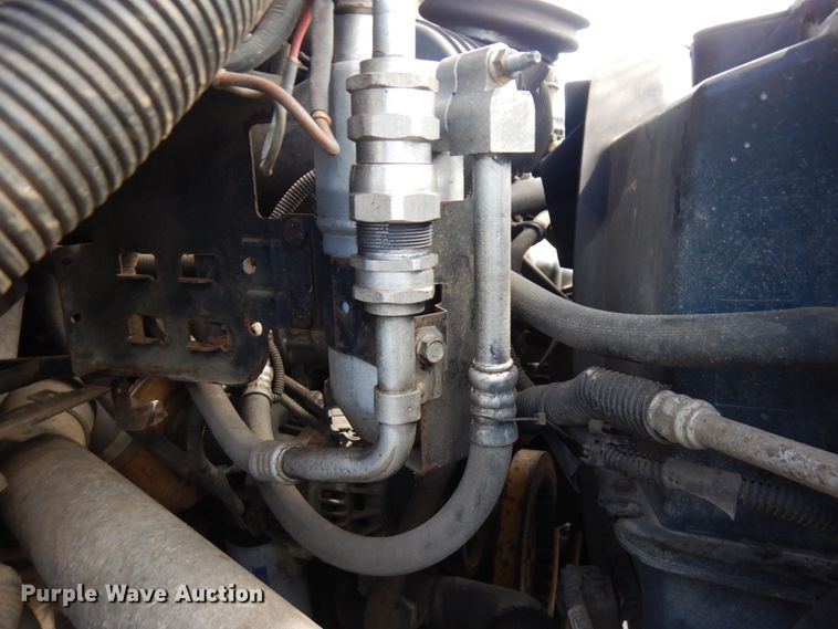 image for item HR9249 2004 GMC C7500  forestry bucket truck