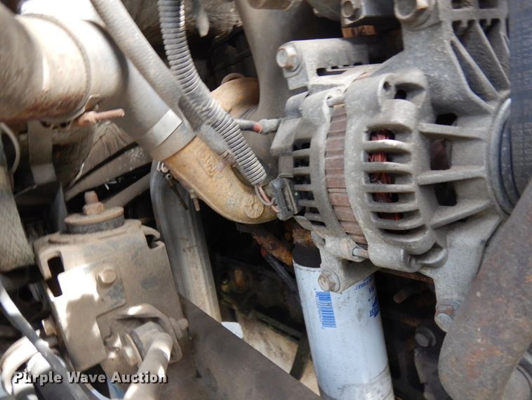 image for item HR9249 2004 GMC C7500  forestry bucket truck