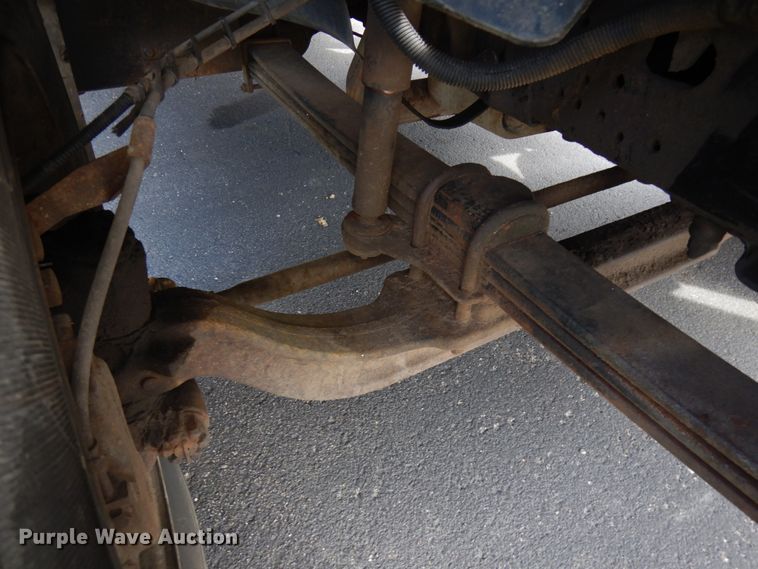 image for item HR9249 2004 GMC C7500  forestry bucket truck