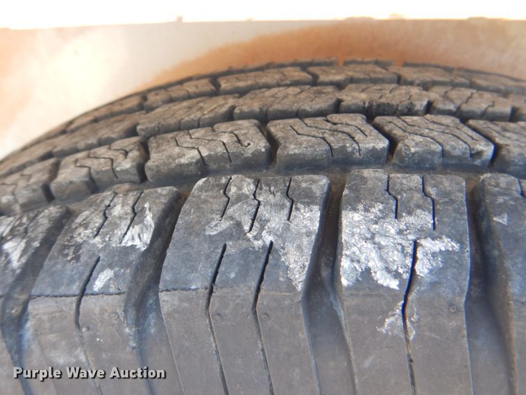 image for item HX9235 2013 Contract Manufacuring CMC5240  enclosed cargo trailer