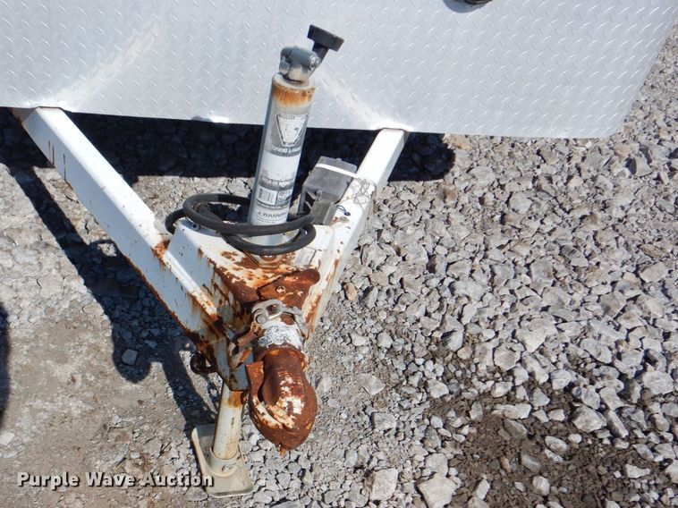 image for item HX9235 2013 Contract Manufacuring CMC5240  enclosed cargo trailer