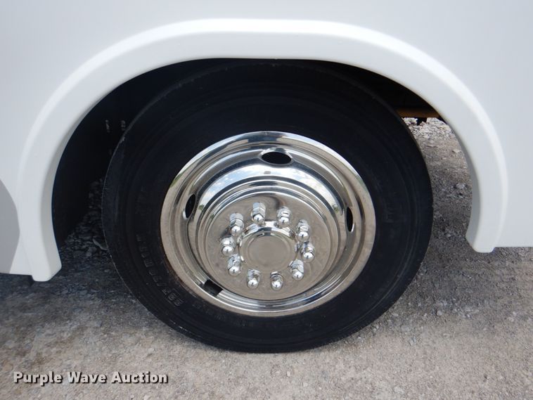 image for item HX9249 2002 Winnebago Sightseer  RV