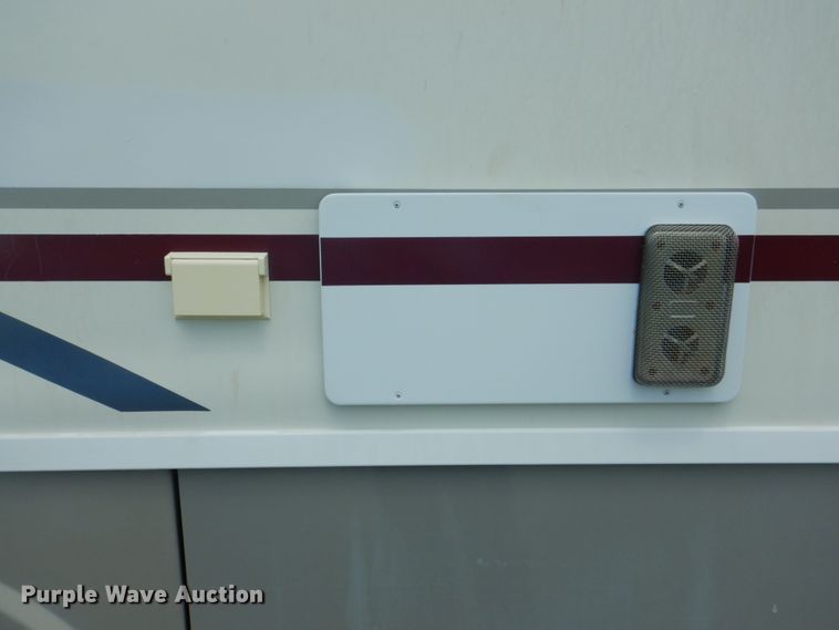 image for item HX9249 2002 Winnebago Sightseer  RV