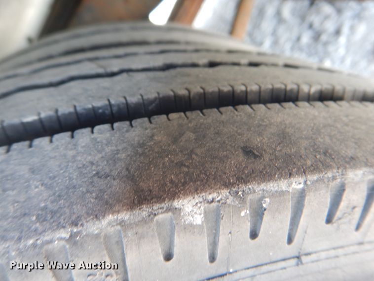 image for item HX9249 2002 Winnebago Sightseer  RV