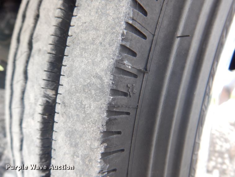 image for item HX9249 2002 Winnebago Sightseer  RV