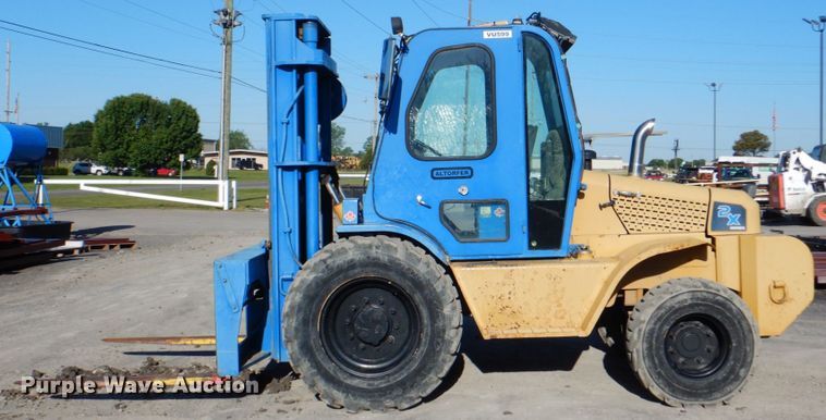 image for item IA9746 2006 Omega-lift 2215-8  forklift