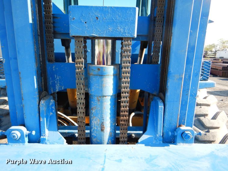 image for item IA9746 2006 Omega-lift 2215-8  forklift