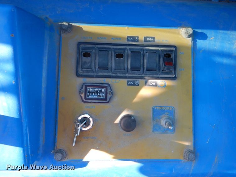 image for item IA9746 2006 Omega-lift 2215-8  forklift