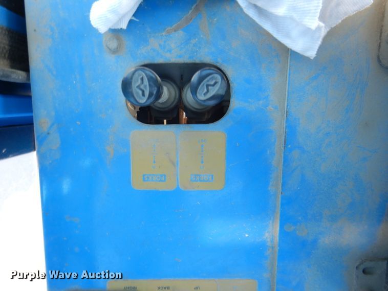 image for item IA9746 2006 Omega-lift 2215-8  forklift