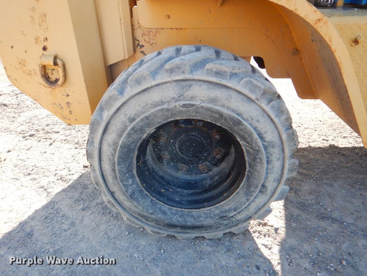 image for item IA9746 2006 Omega-lift 2215-8  forklift