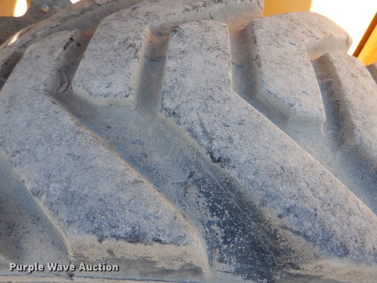 image for item IA9746 2006 Omega-lift 2215-8  forklift