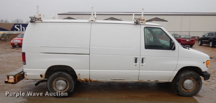 image for item ID9791 2002 Ford Econoline E250  van