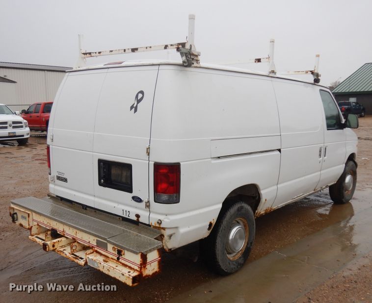 image for item ID9791 2002 Ford Econoline E250  van