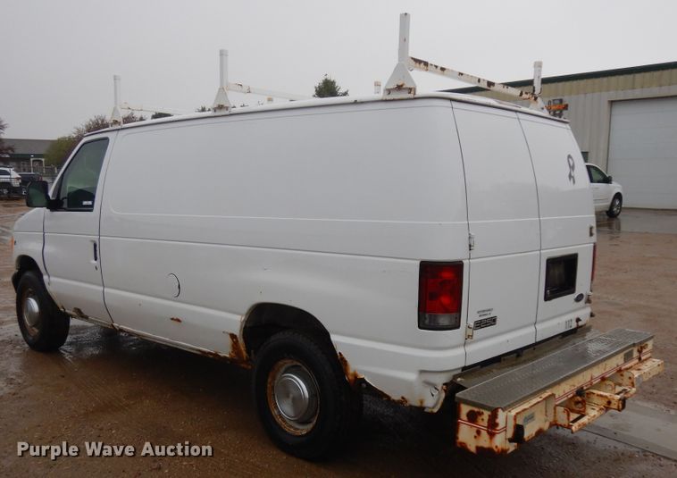 image for item ID9791 2002 Ford Econoline E250  van