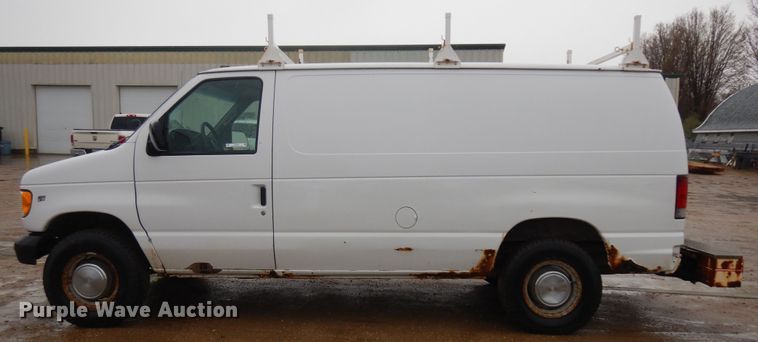 image for item ID9791 2002 Ford Econoline E250  van