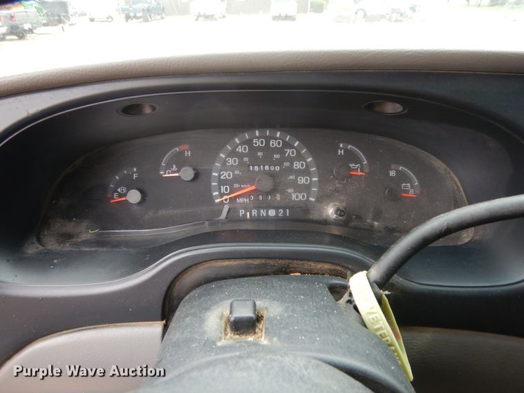 image for item ID9791 2002 Ford Econoline E250  van