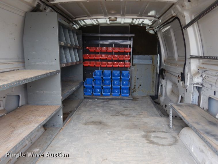 image for item ID9791 2002 Ford Econoline E250  van